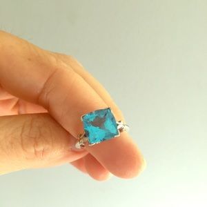 Blue topaz ring